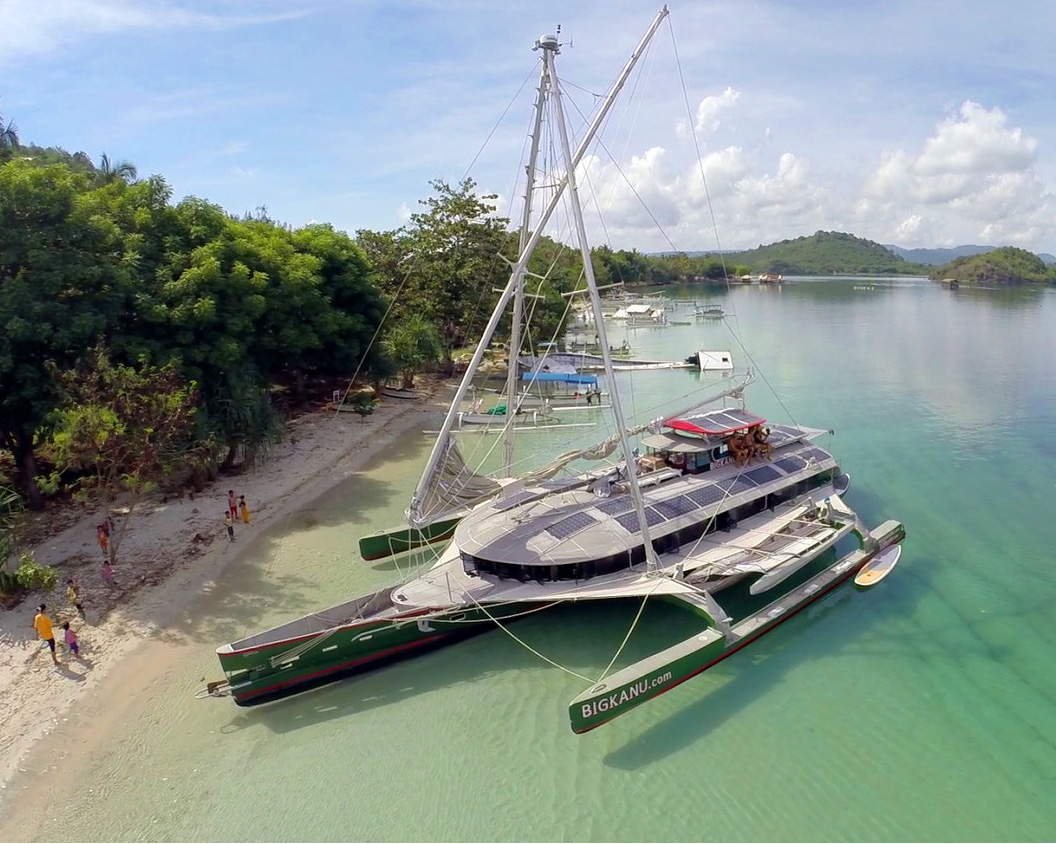 trimaran in raja ampat